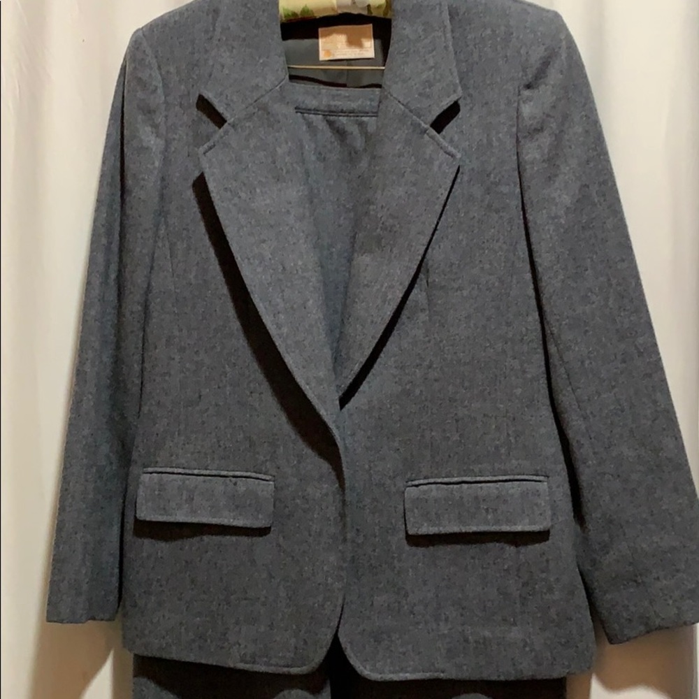PENDLETON SZ 6 VINTAGE SUIT/PURE VIRGIN WOOL GRAY